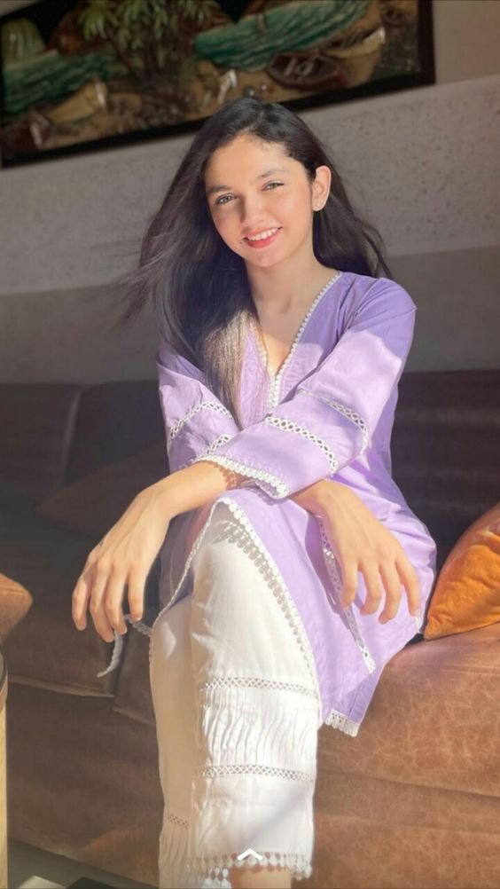 Lunawada Celebrity Escorts